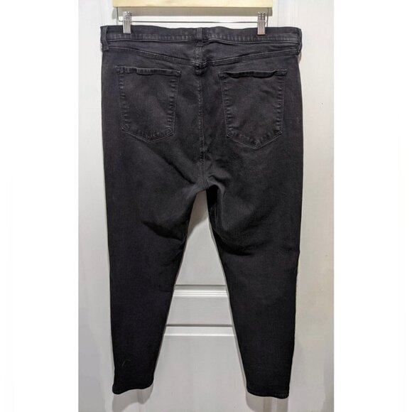 J Brand | Maria plus size hi-rise Vanity skinny jeans in black - Picture 3 of 11